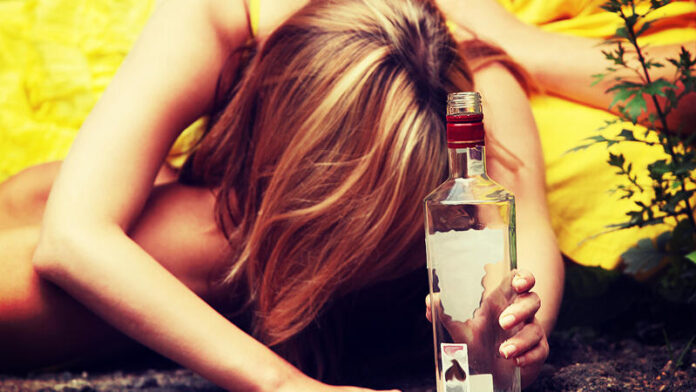 alkoqol_qadin